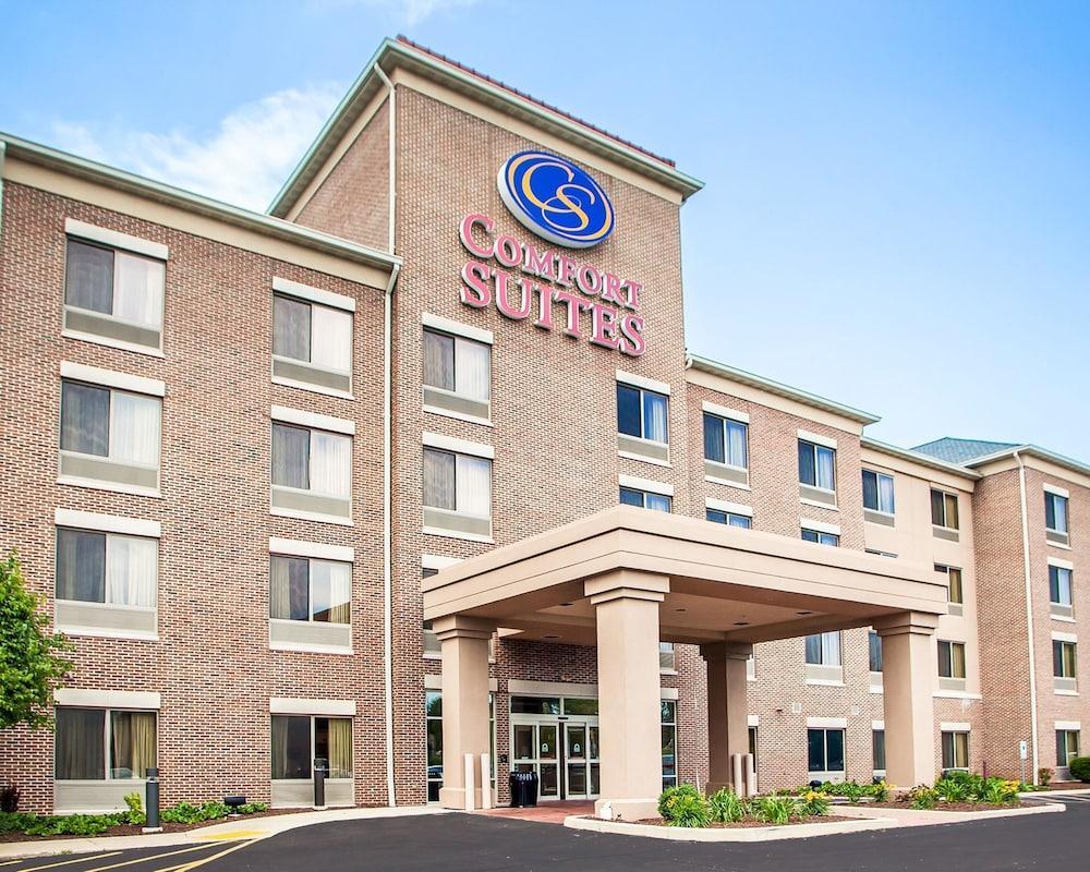 Holiday Inn Express & Suites Milwaukee Nw - Park Place By Ihg מראה חיצוני תמונה
