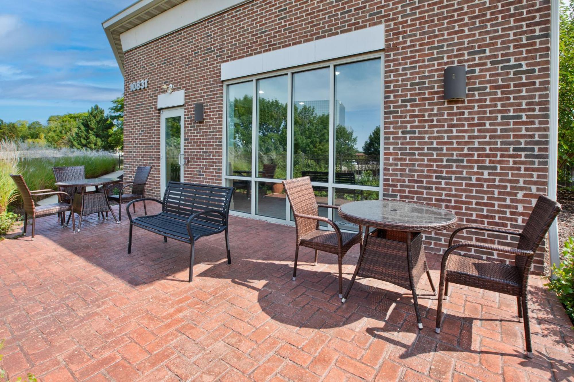 Holiday Inn Express & Suites Milwaukee Nw - Park Place By Ihg מראה חיצוני תמונה