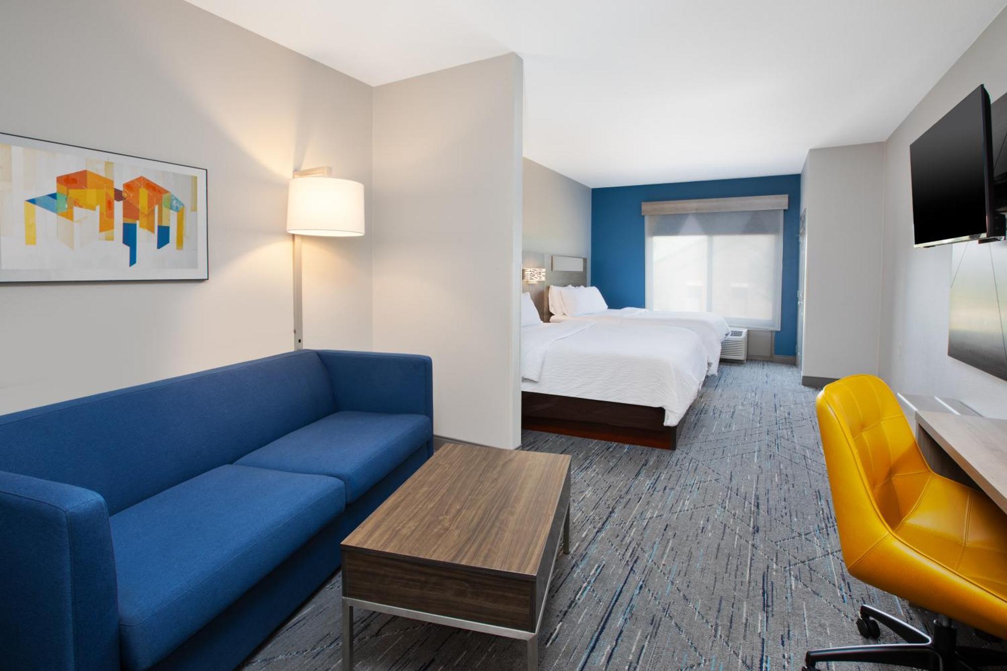 Holiday Inn Express & Suites Milwaukee Nw - Park Place By Ihg מראה חיצוני תמונה