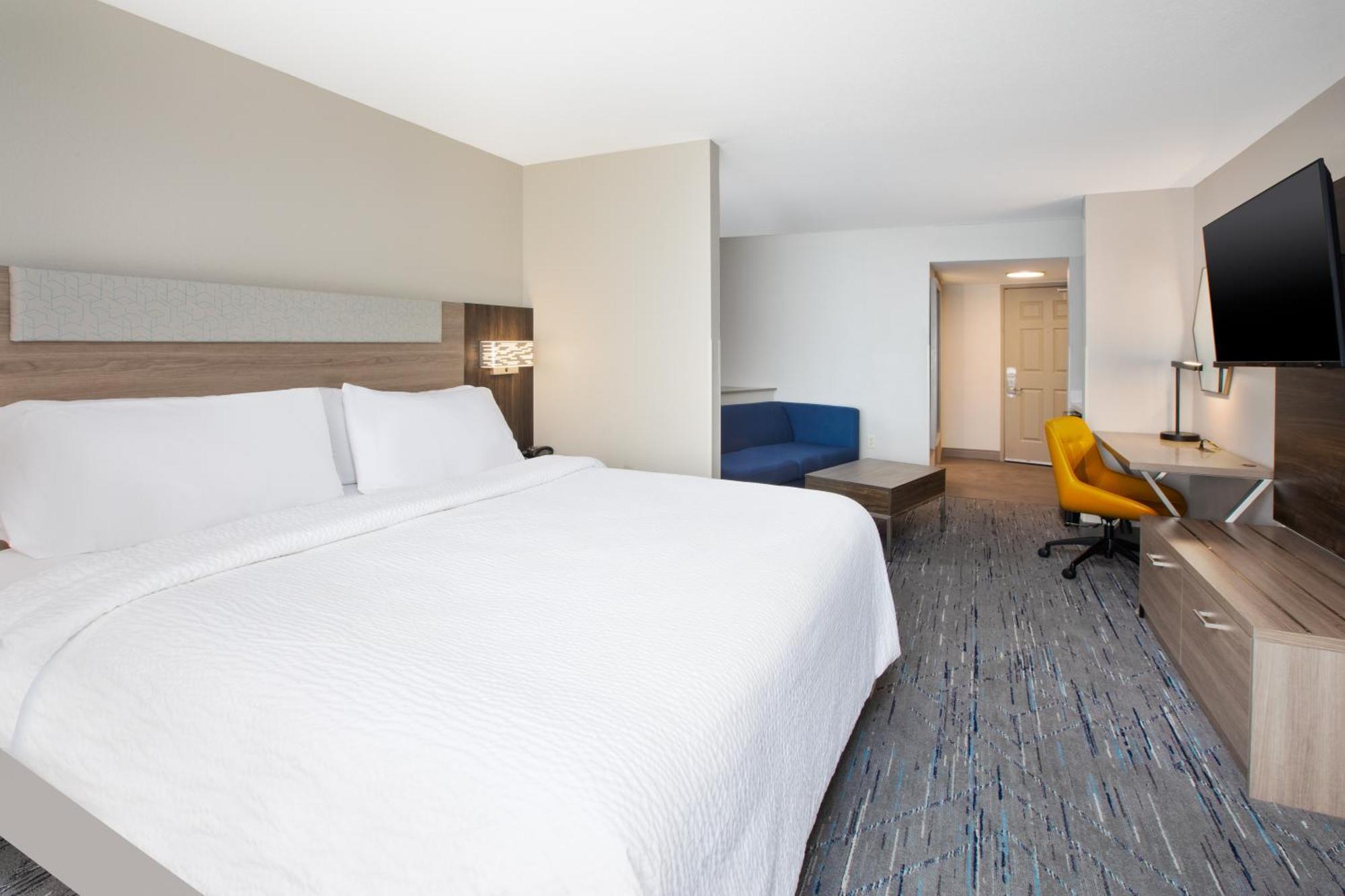 Holiday Inn Express & Suites Milwaukee Nw - Park Place By Ihg מראה חיצוני תמונה